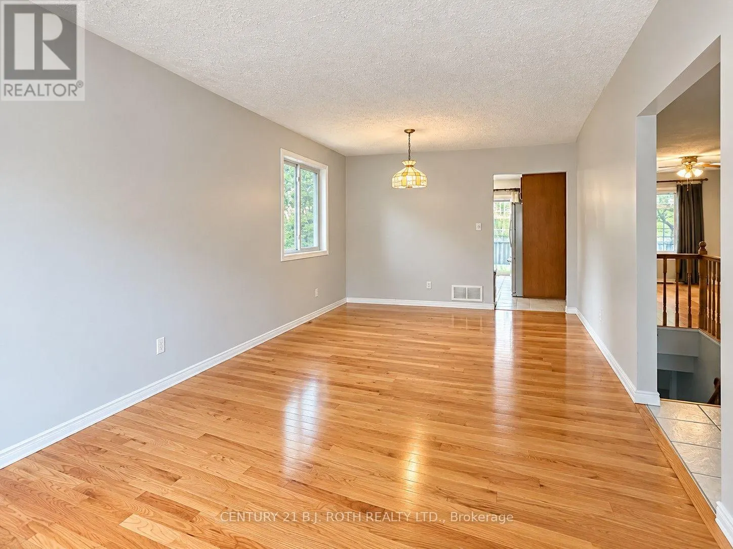 872 DOMINION AVENUE