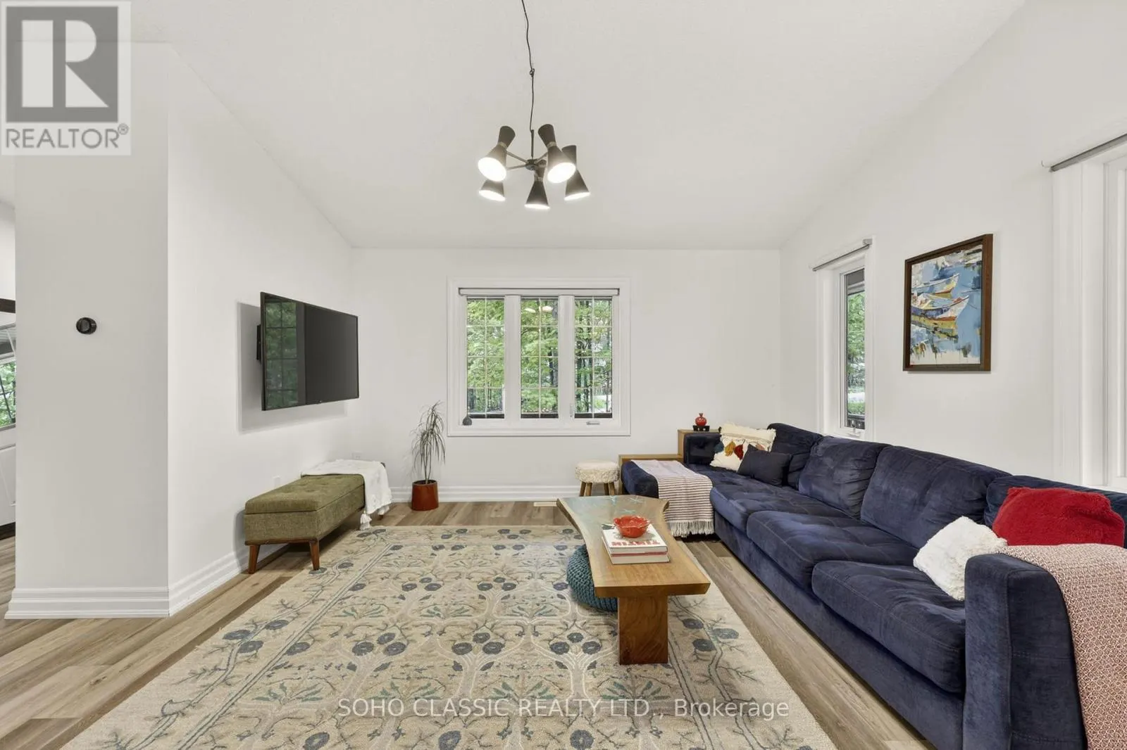 16 ONEIDA AVENUE