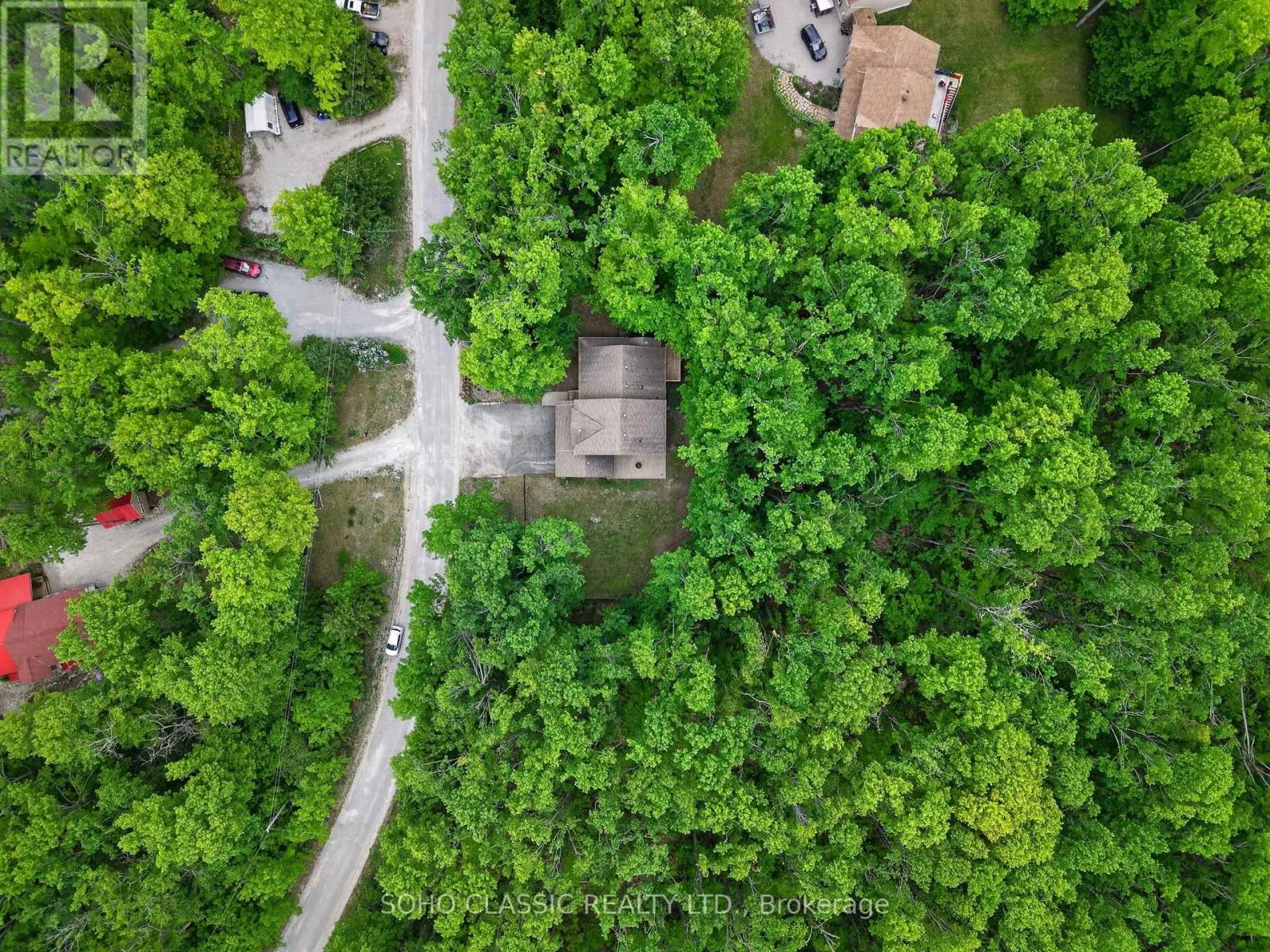 16 ONEIDA AVENUE