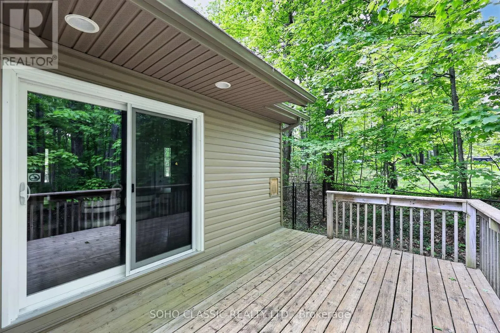 16 ONEIDA AVENUE
