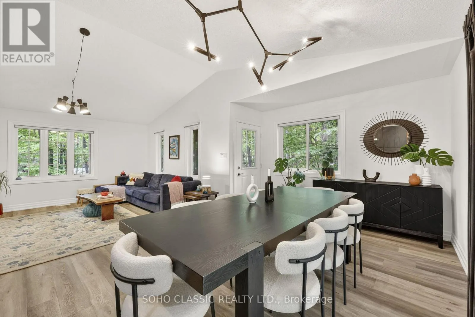 16 ONEIDA AVENUE