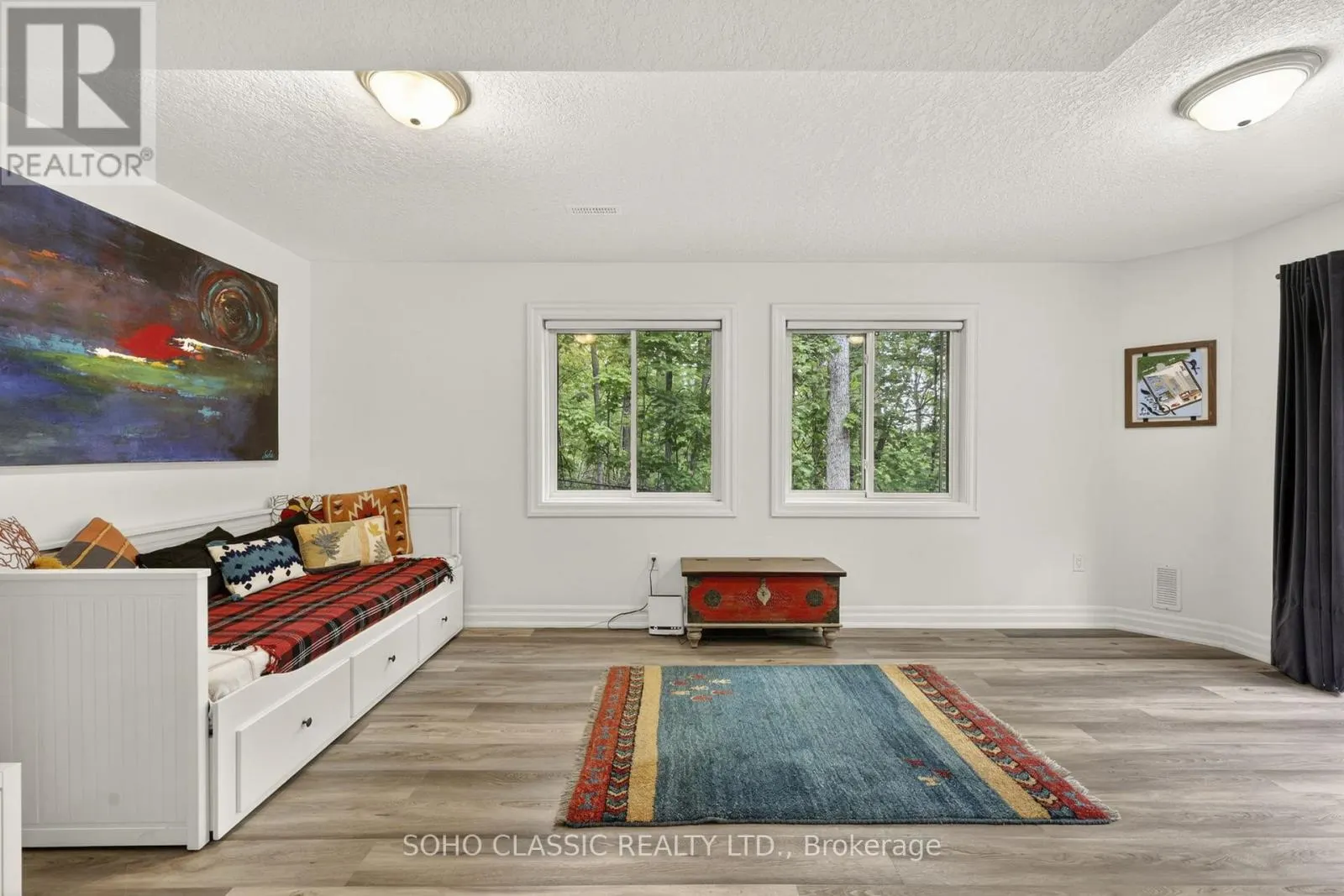 16 ONEIDA AVENUE