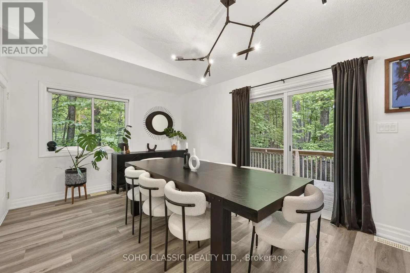 16 ONEIDA AVENUE