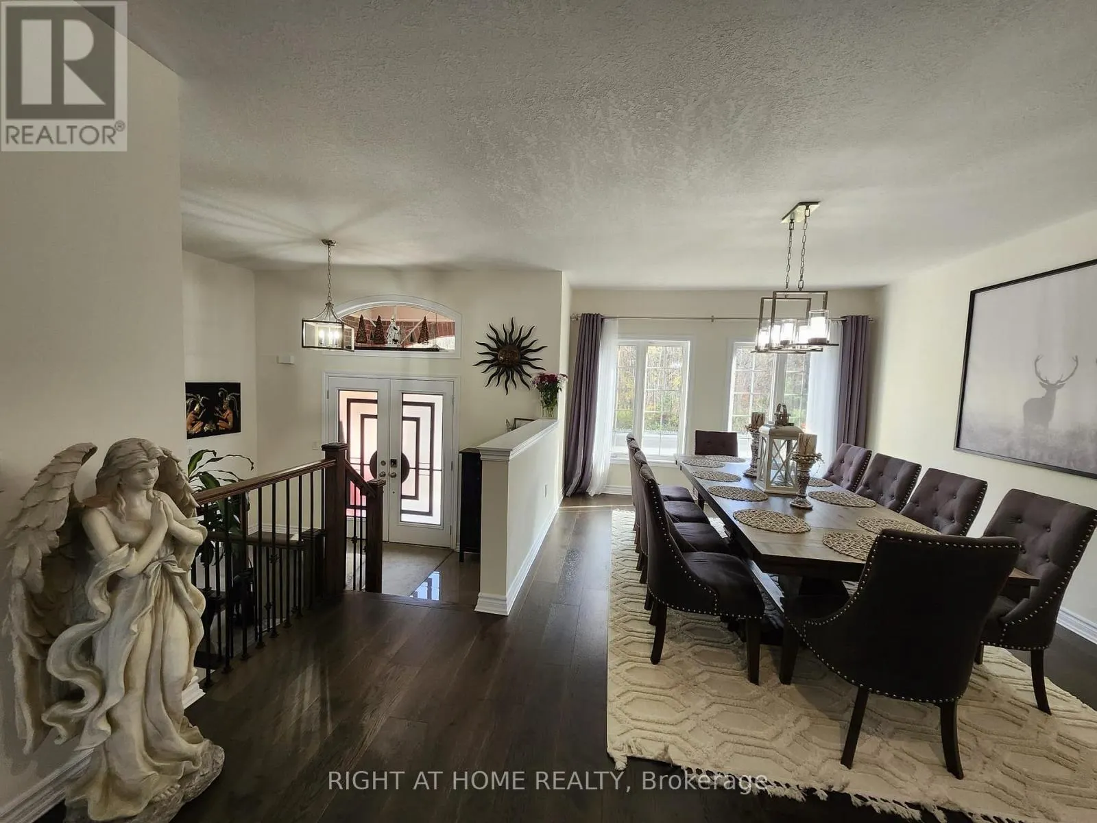 84 DIAMOND VALLEY DRIVE