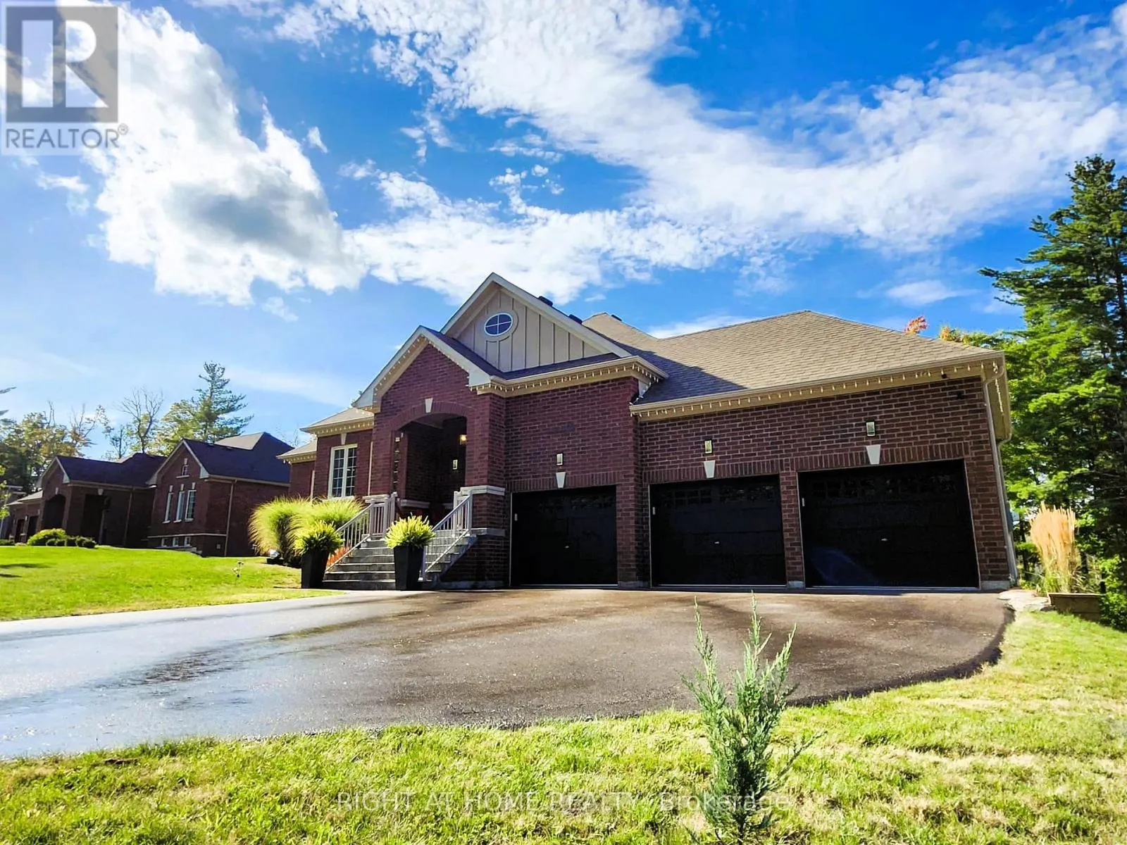 84 DIAMOND VALLEY DRIVE