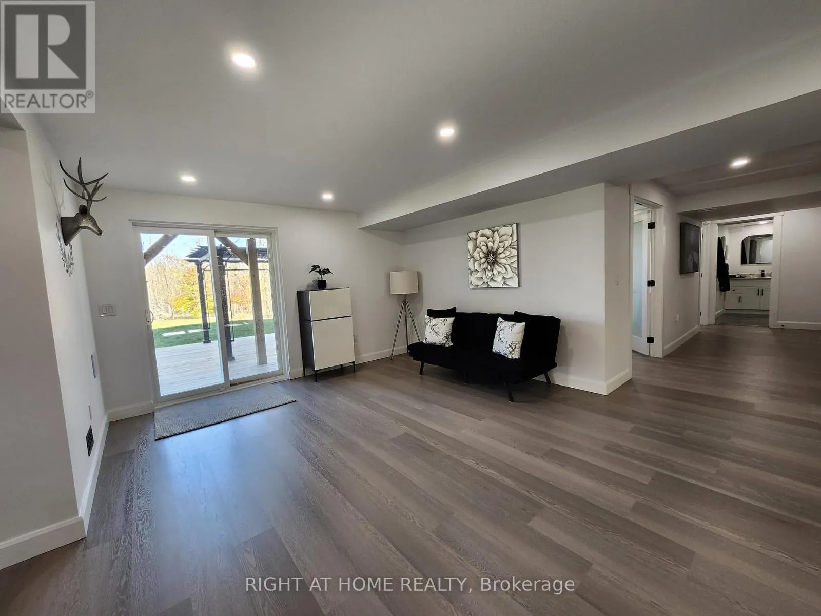 84 DIAMOND VALLEY DRIVE