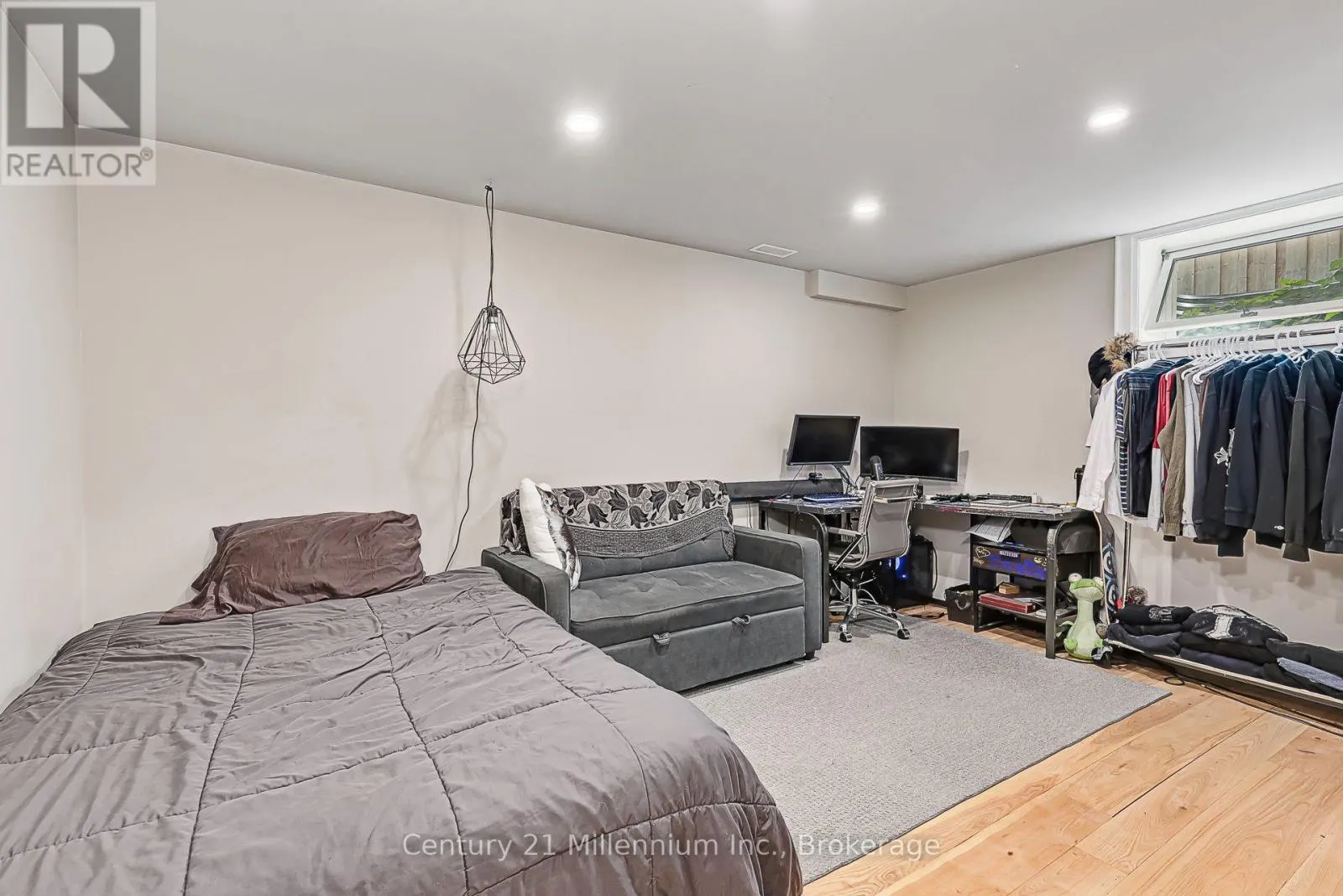 13 GILPIN CRESCENT