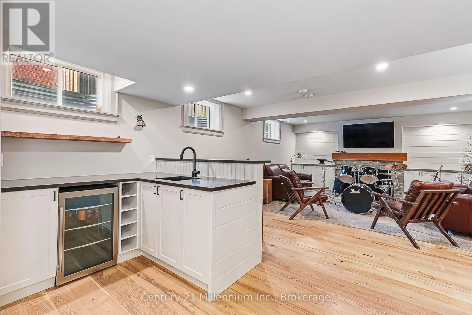 13 GILPIN CRESCENT