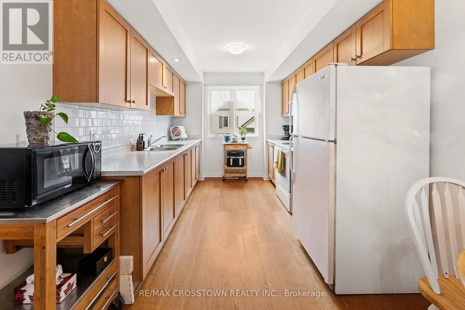 B1 - 440 YONGE STREET