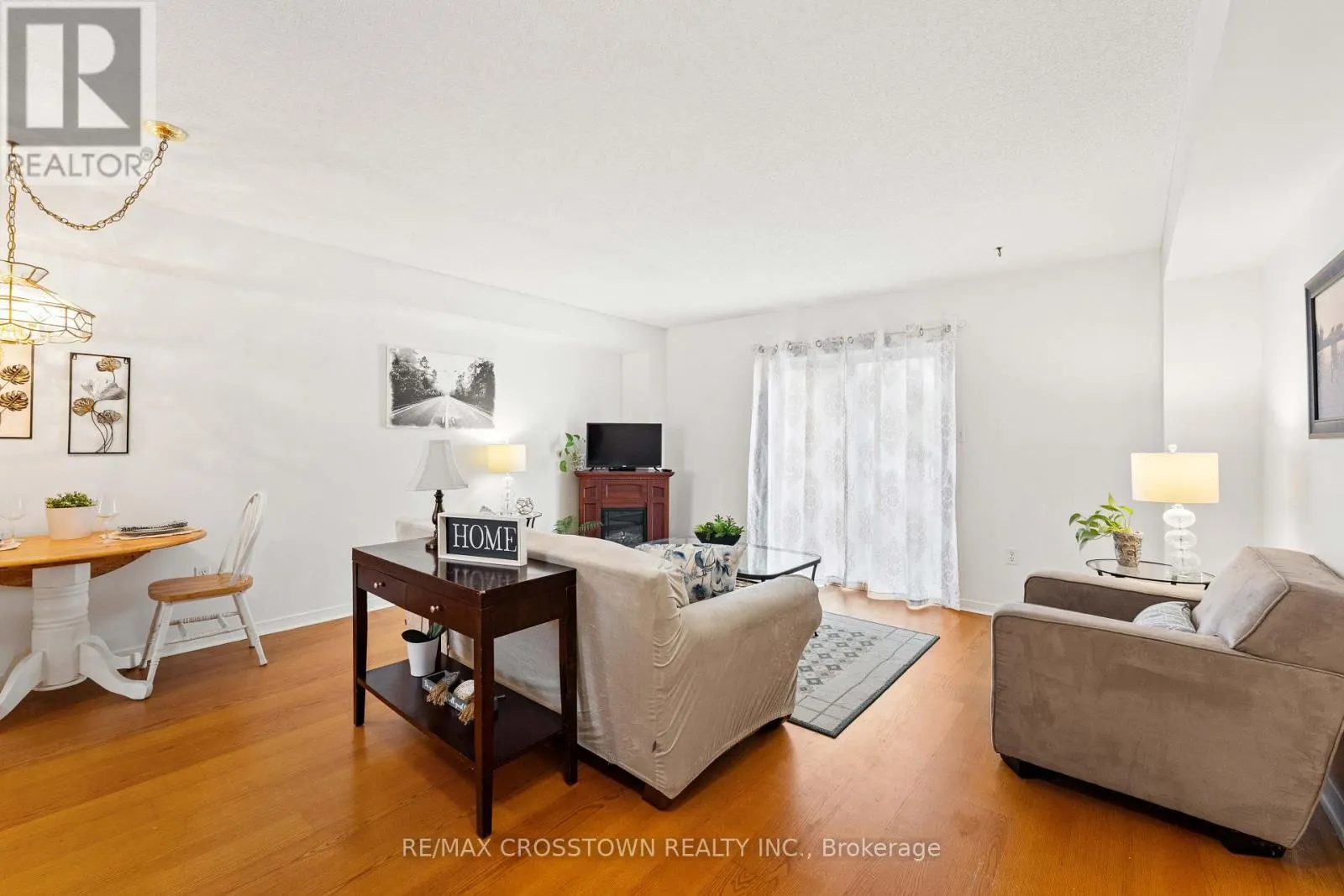 B1 - 440 YONGE STREET