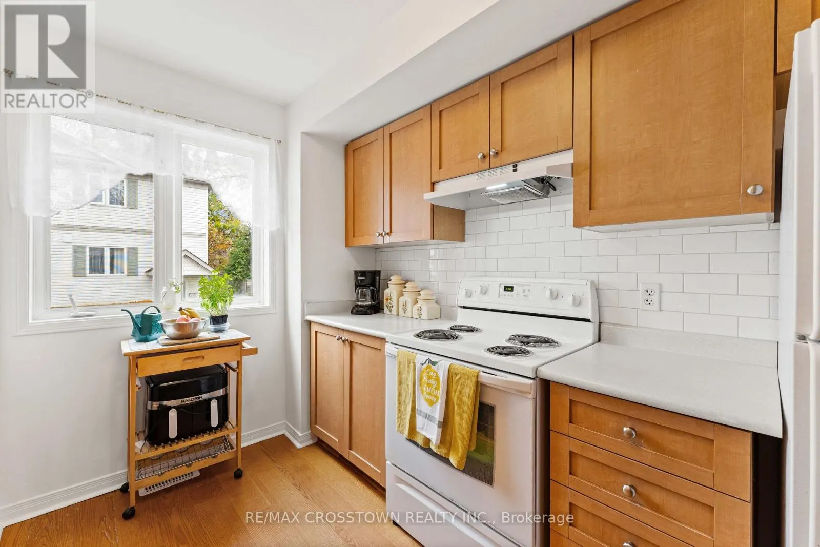 B1 - 440 YONGE STREET