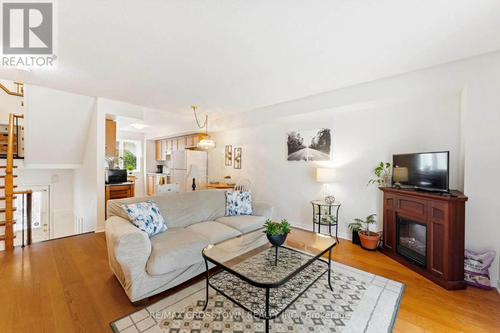 B1 - 440 YONGE STREET
