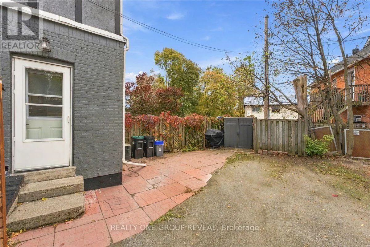 27 ROSS STREET