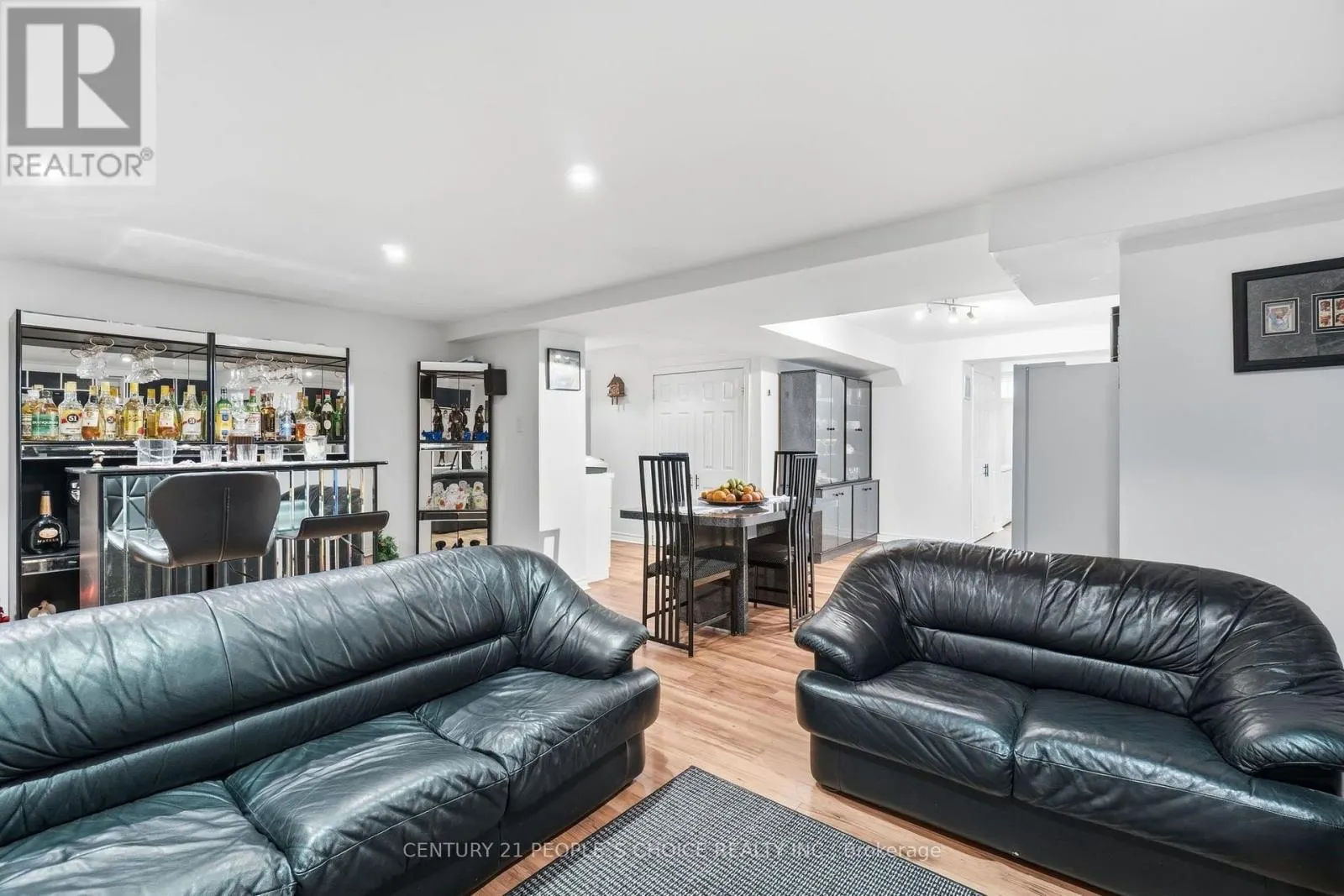 4 IMPERIAL CROWN LANE