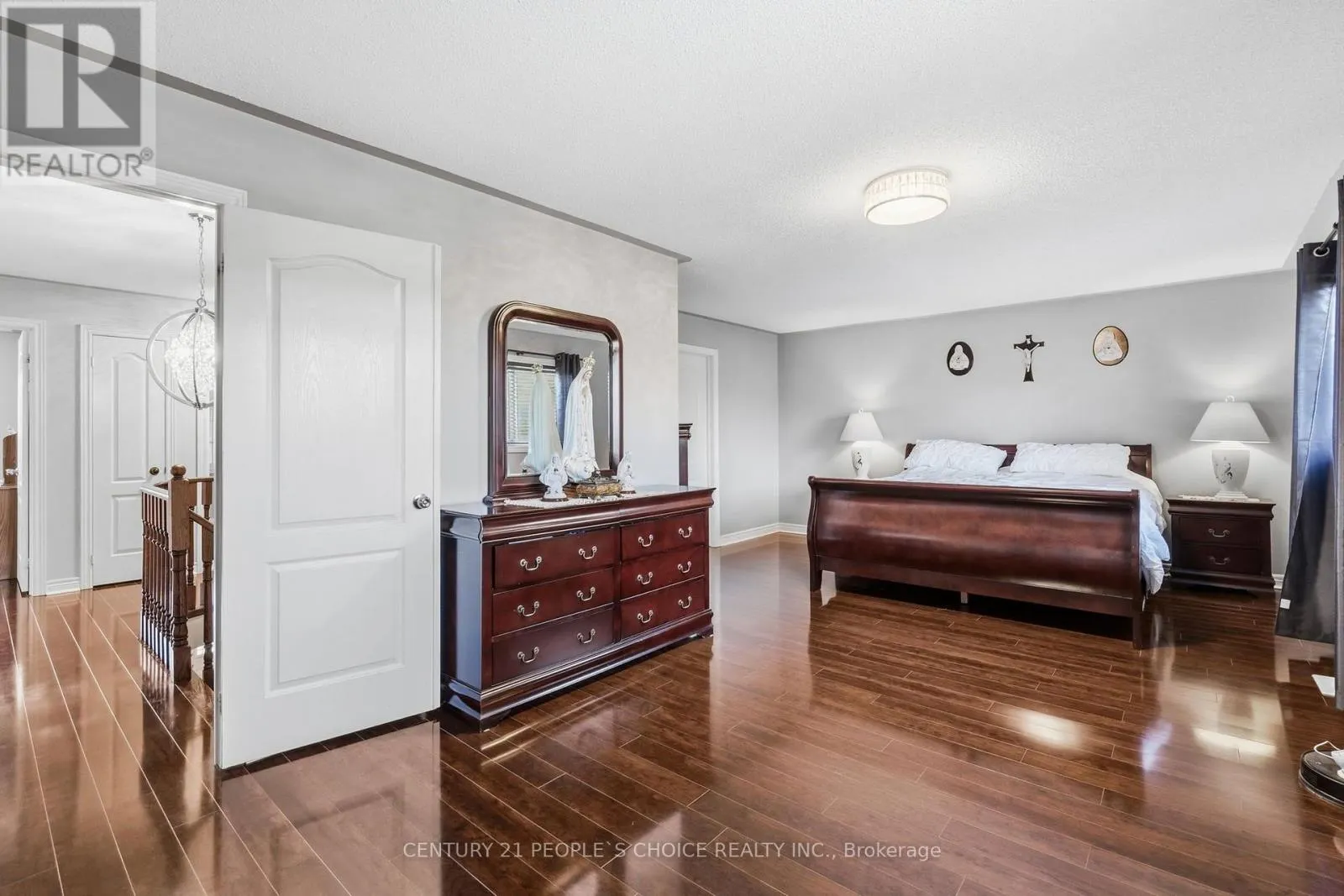 4 IMPERIAL CROWN LANE