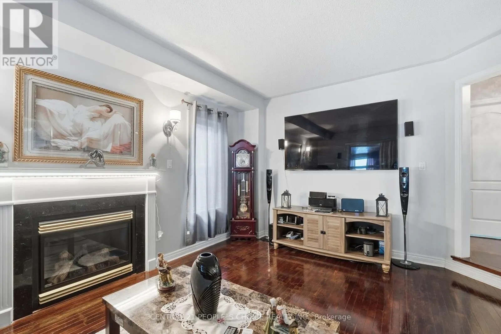 4 IMPERIAL CROWN LANE