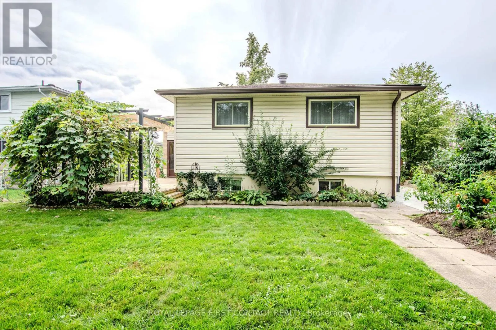 12 DAPHNE CRESCENT