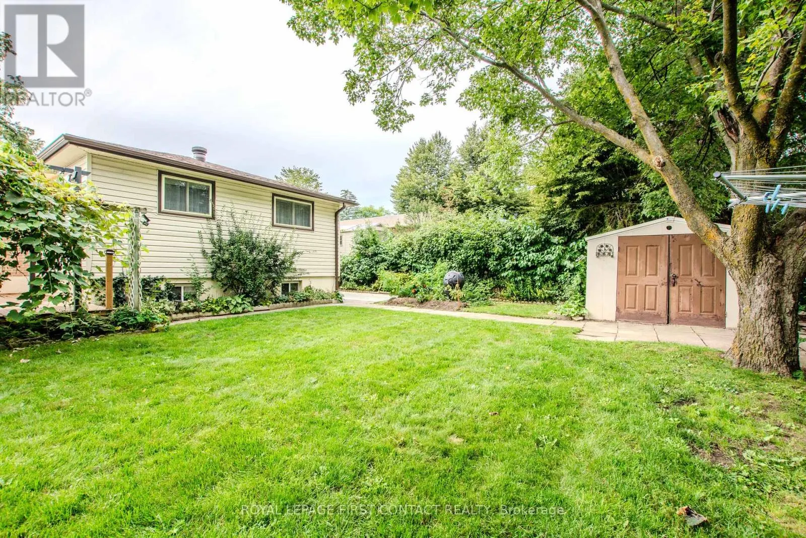 12 DAPHNE CRESCENT