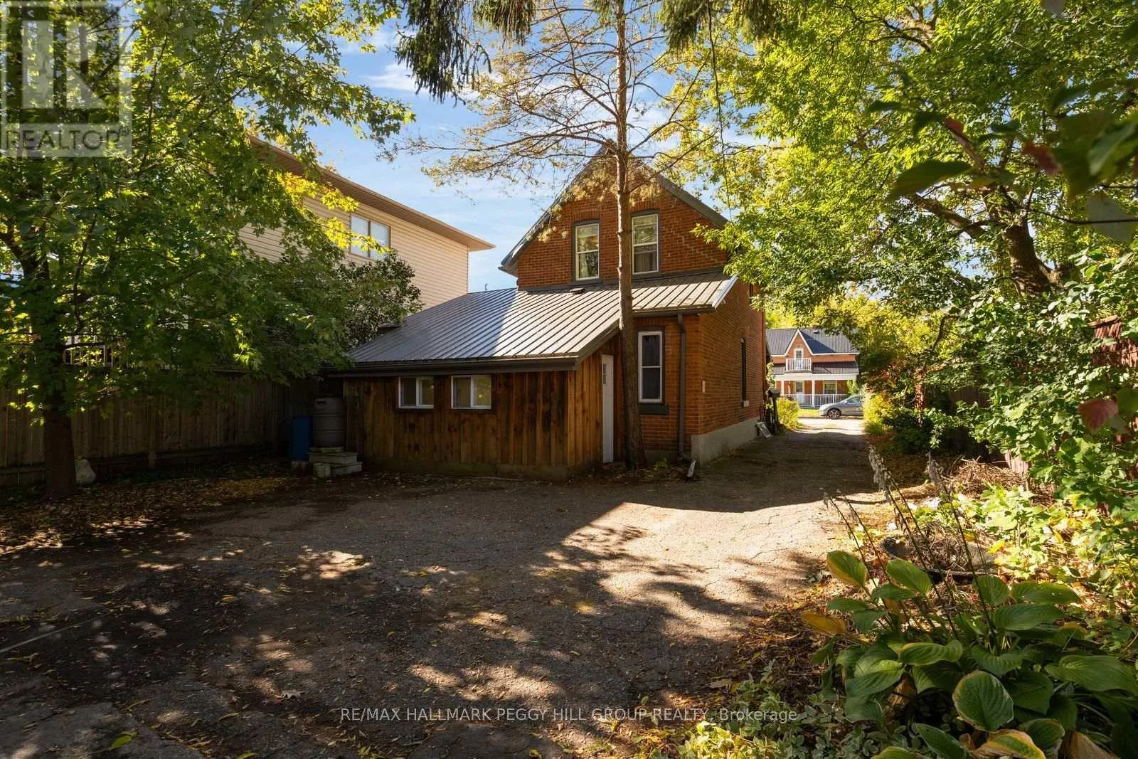 11 FRANCES STREET N