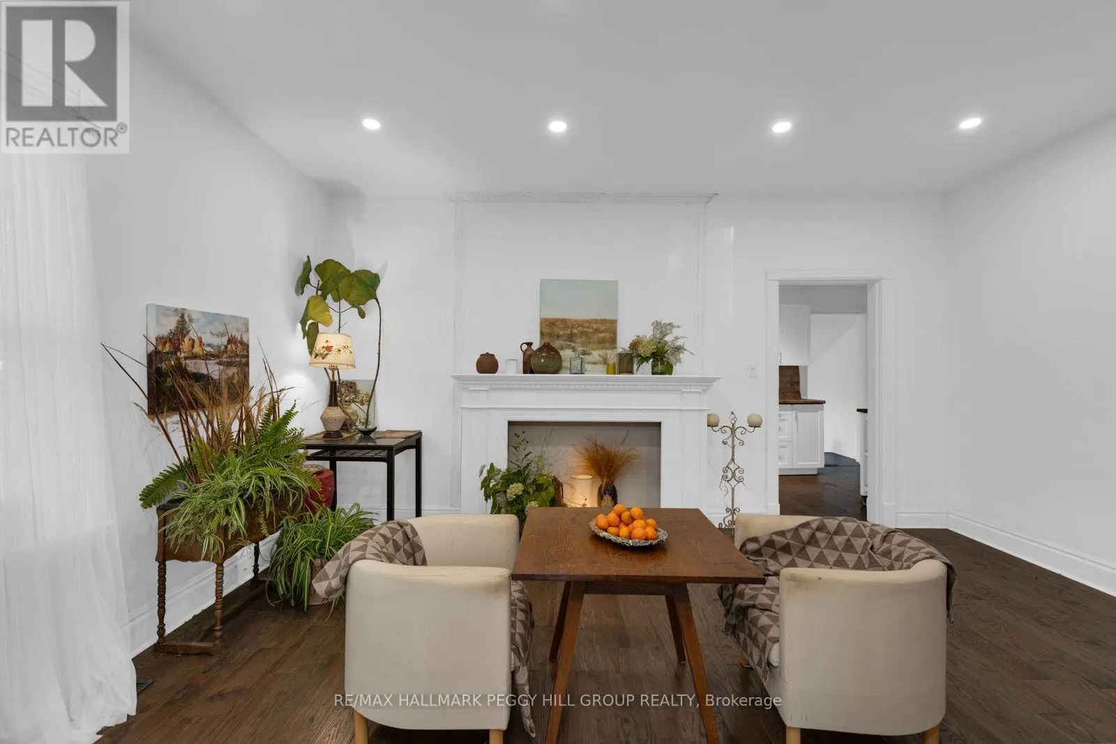 11 FRANCES STREET N