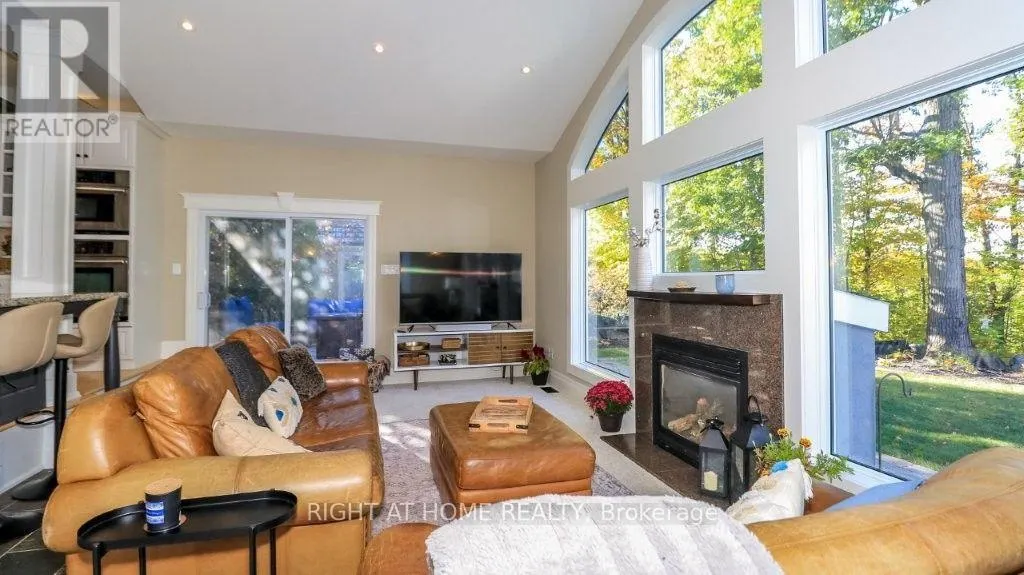 44 HIGHLAND DRIVE