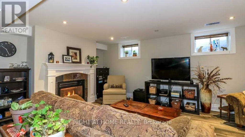 44 HIGHLAND DRIVE