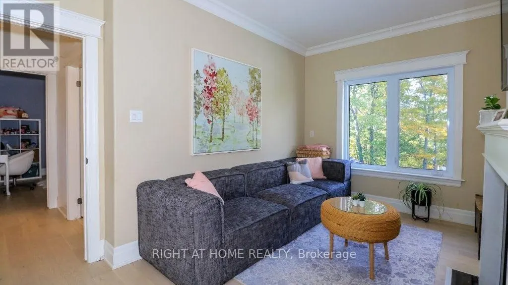 44 HIGHLAND DRIVE