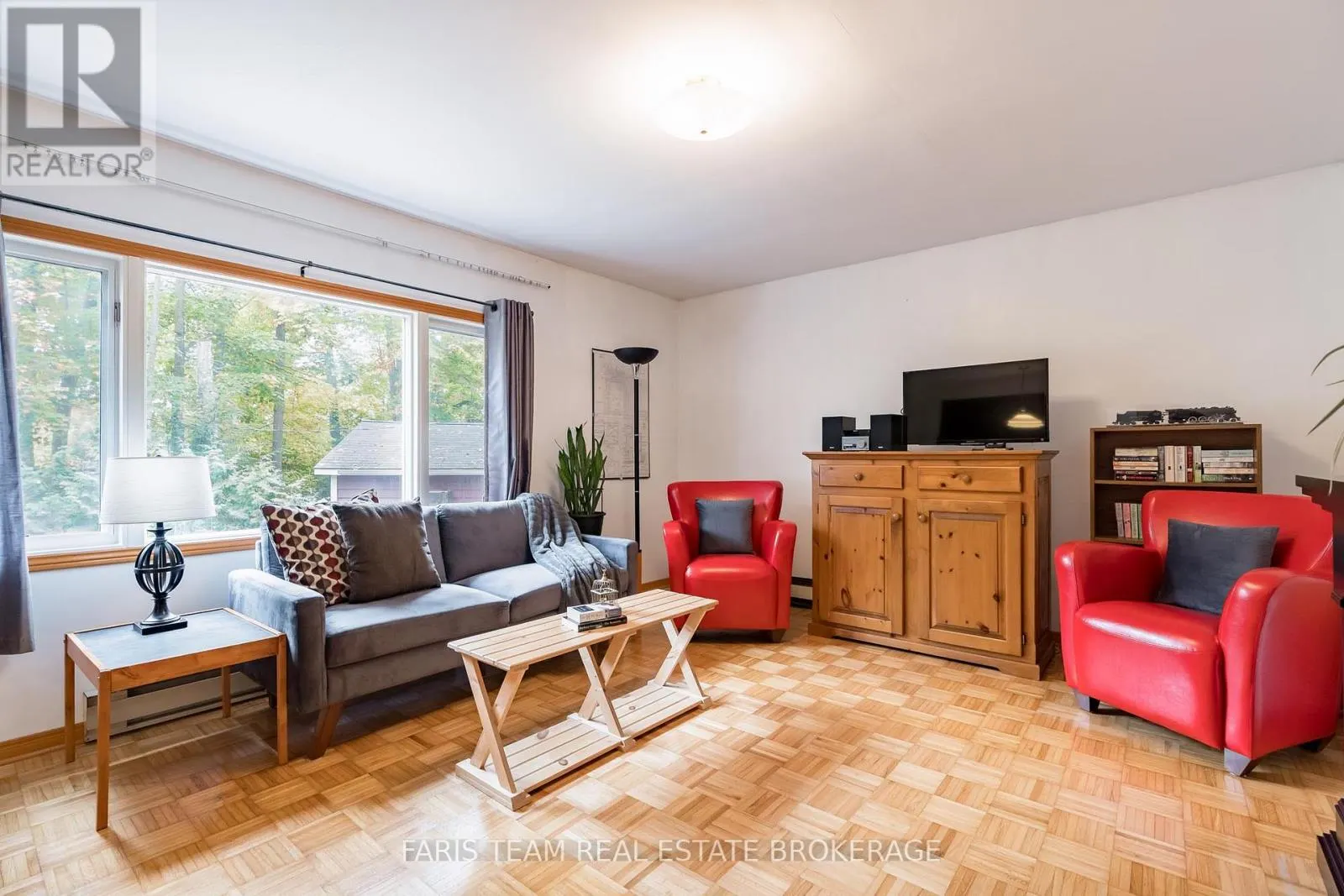 14 CHEZ NOUS AVENUE