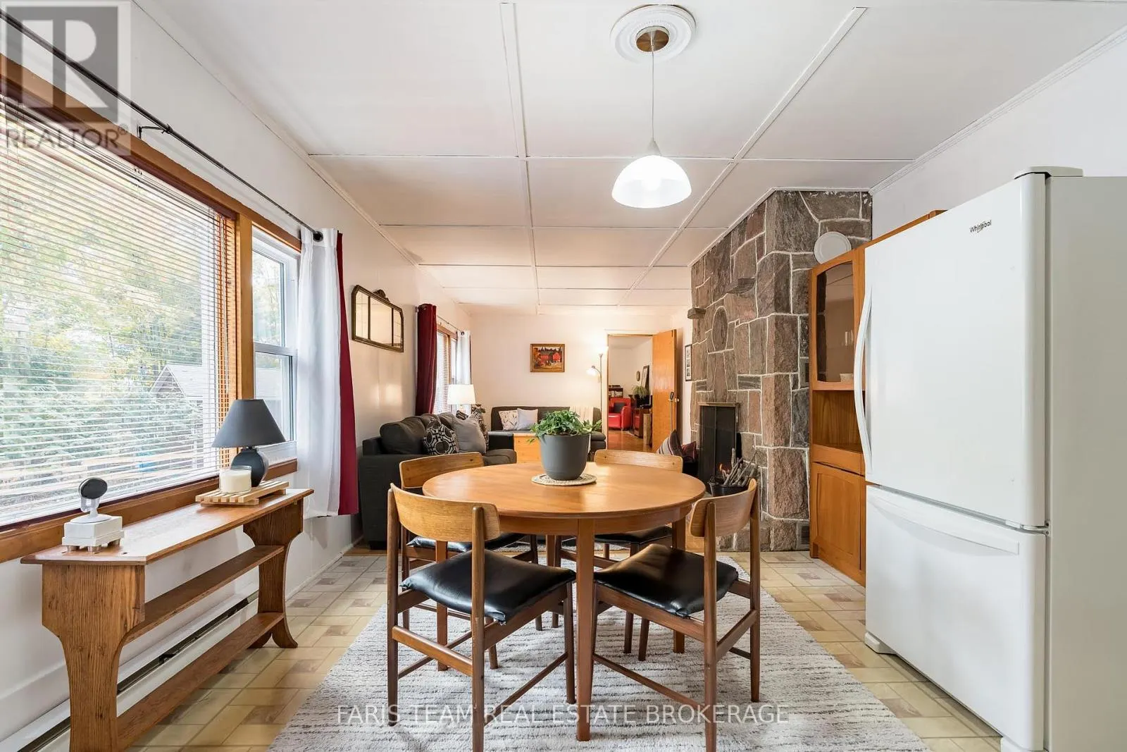 14 CHEZ NOUS AVENUE