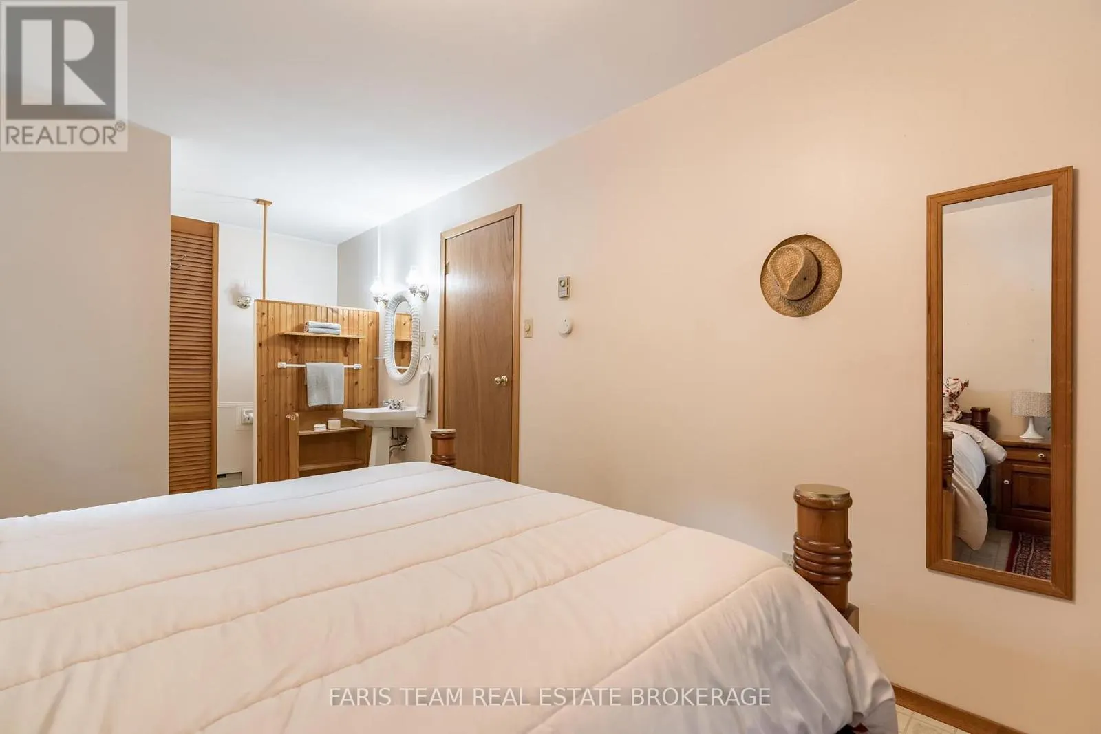 14 CHEZ NOUS AVENUE