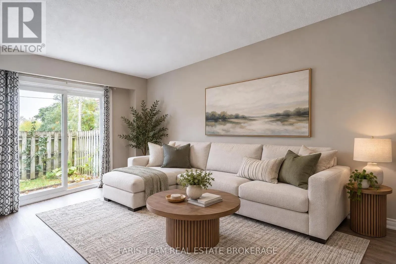 6 - 261 ROSE STREET
