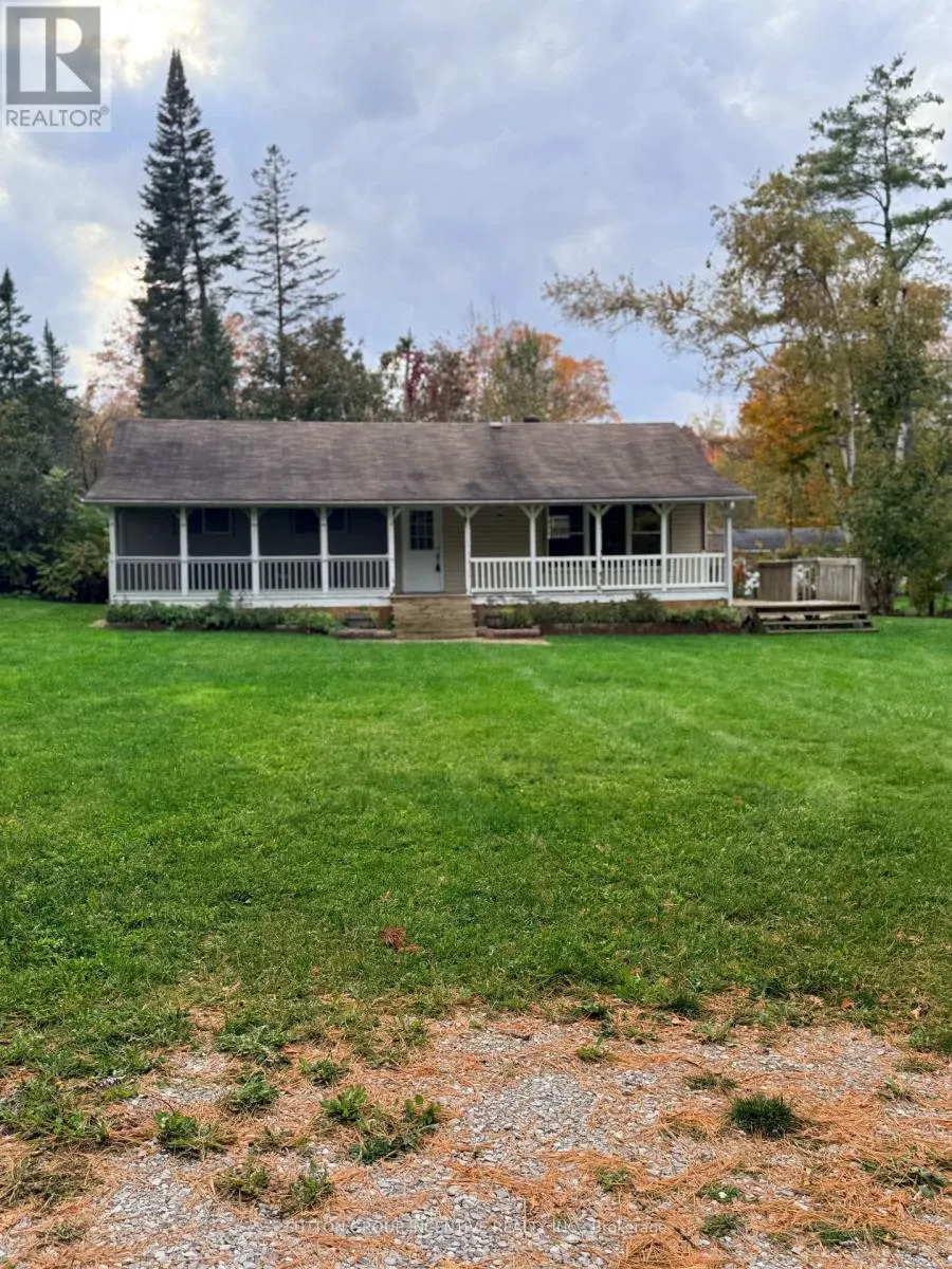 52 GRANDVIEW CRESCENT