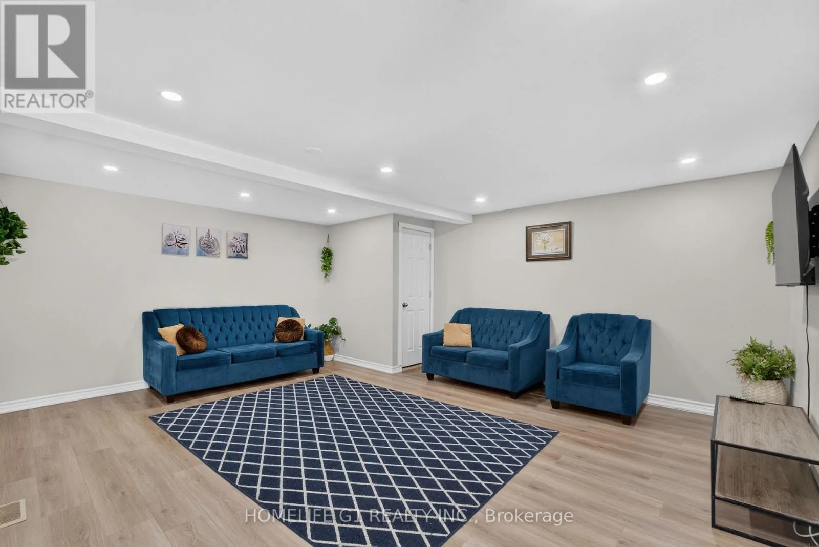 2 FLETCHER DRIVE