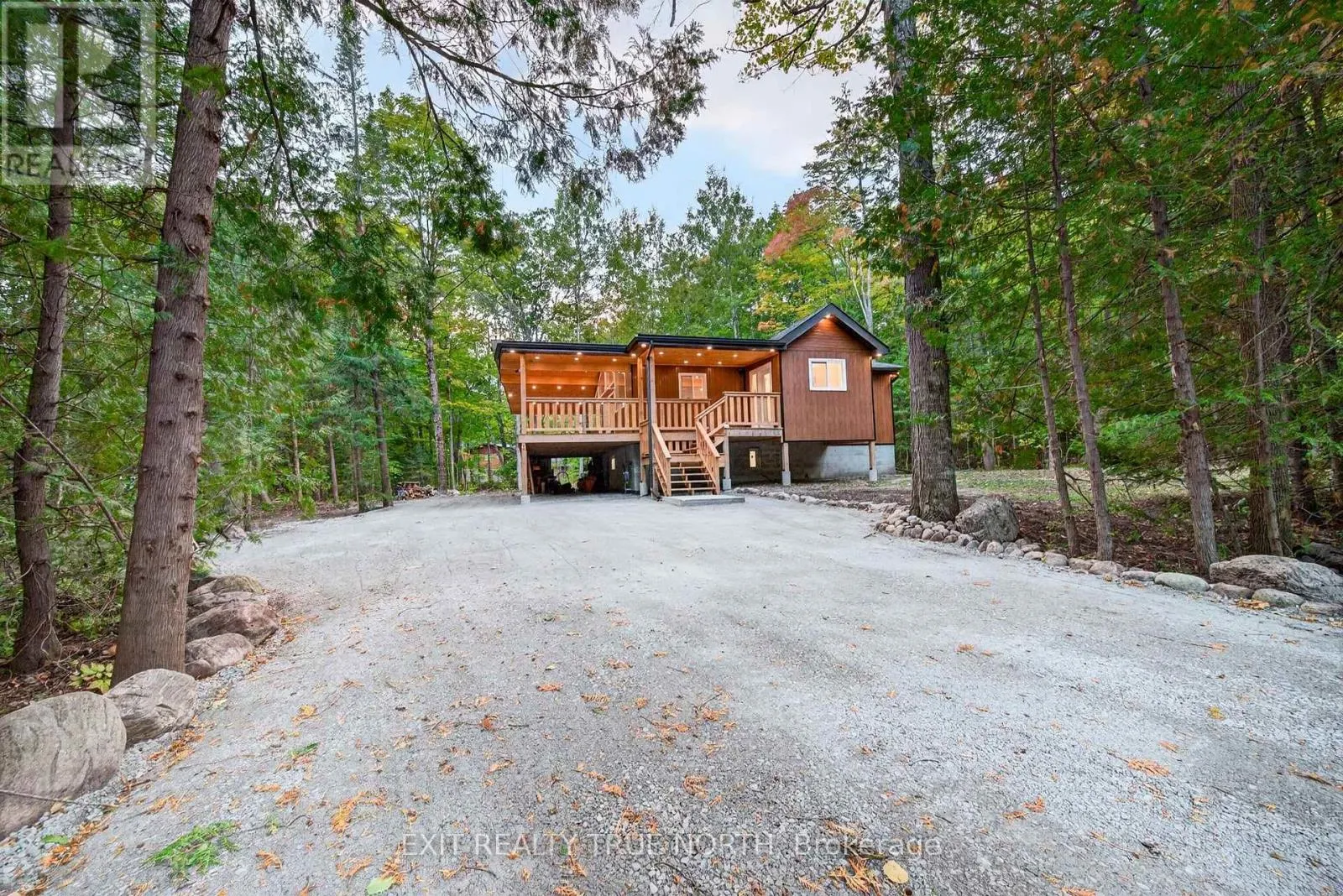 36 PINE NEEDLES DRIVE