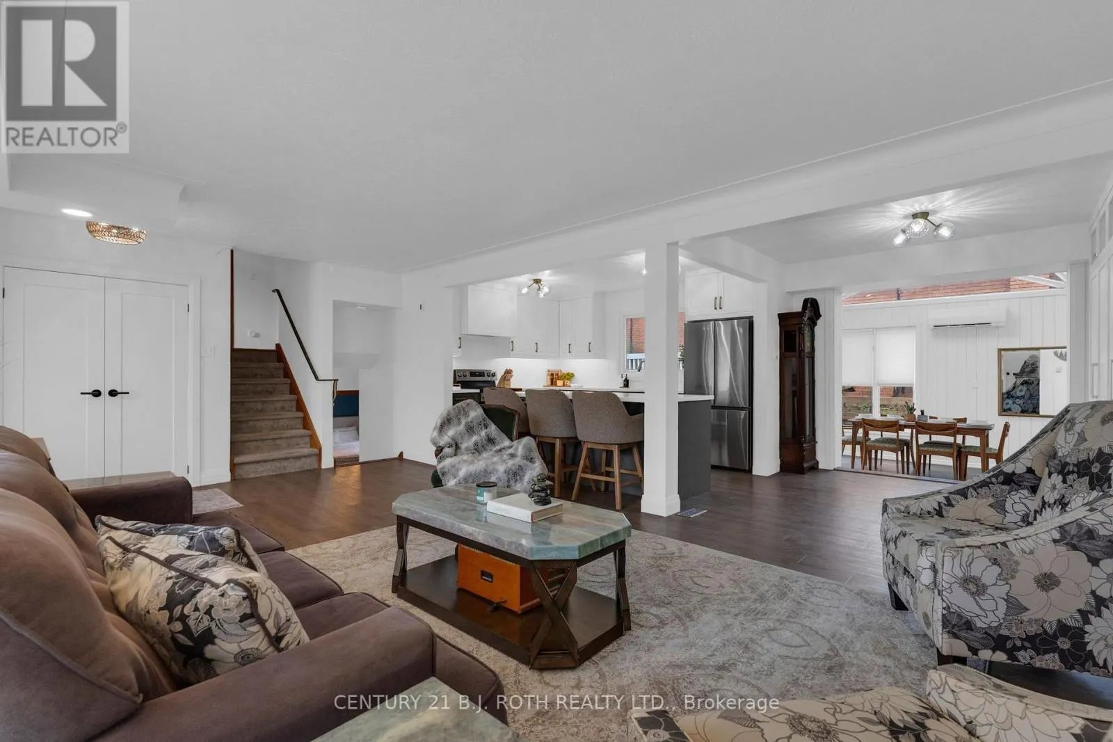 254 GROVE STREET E
