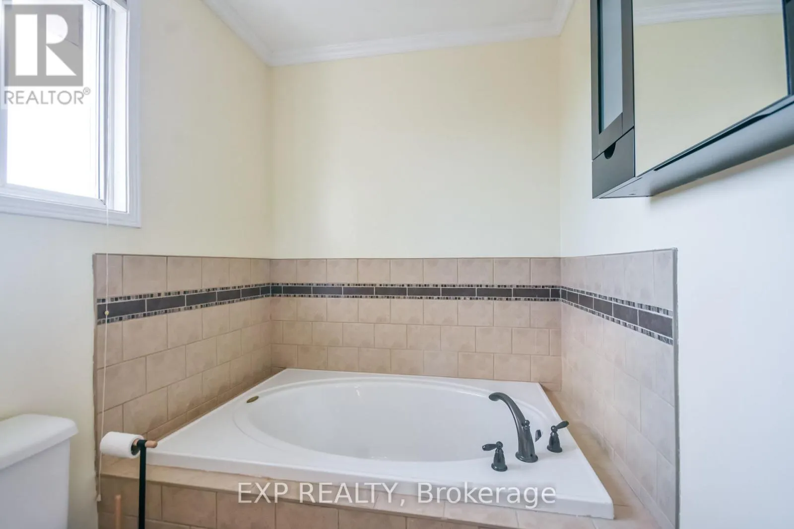 157 LIVINGSTONE STREET W