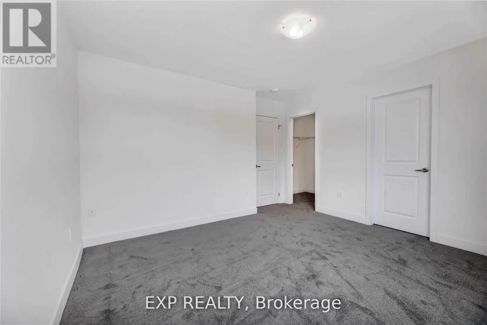 11 EVERGREEN TERRACE