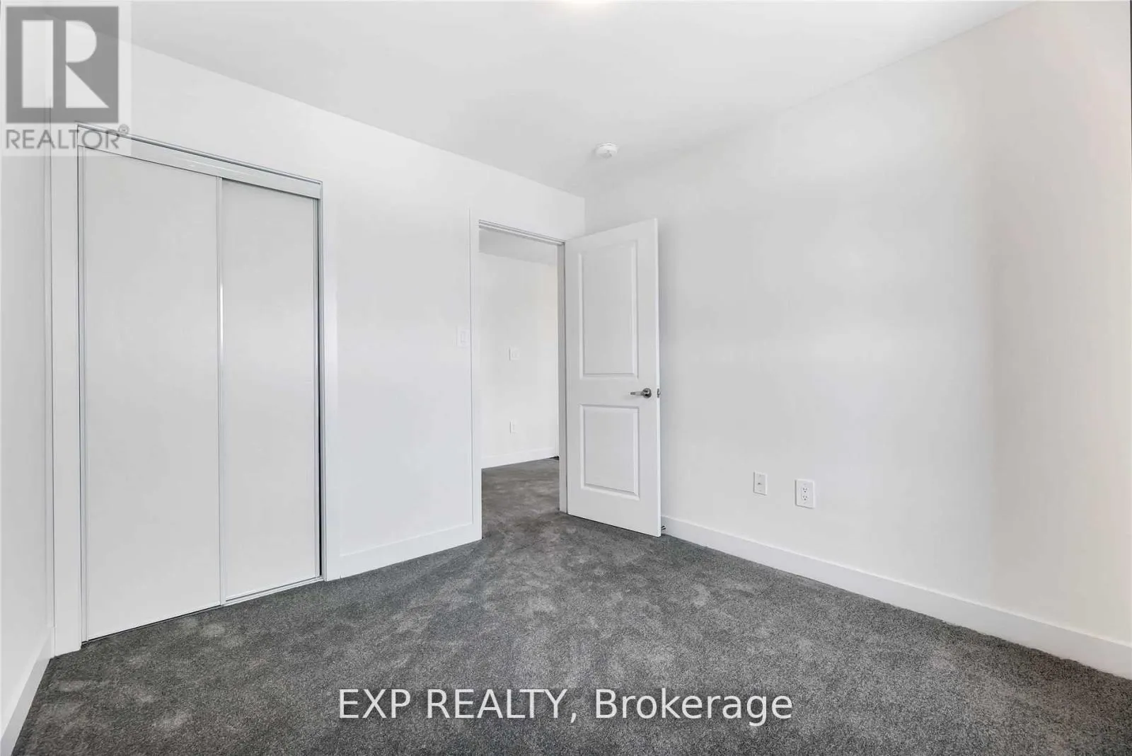 11 EVERGREEN TERRACE