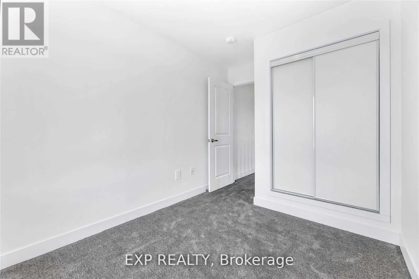 11 EVERGREEN TERRACE