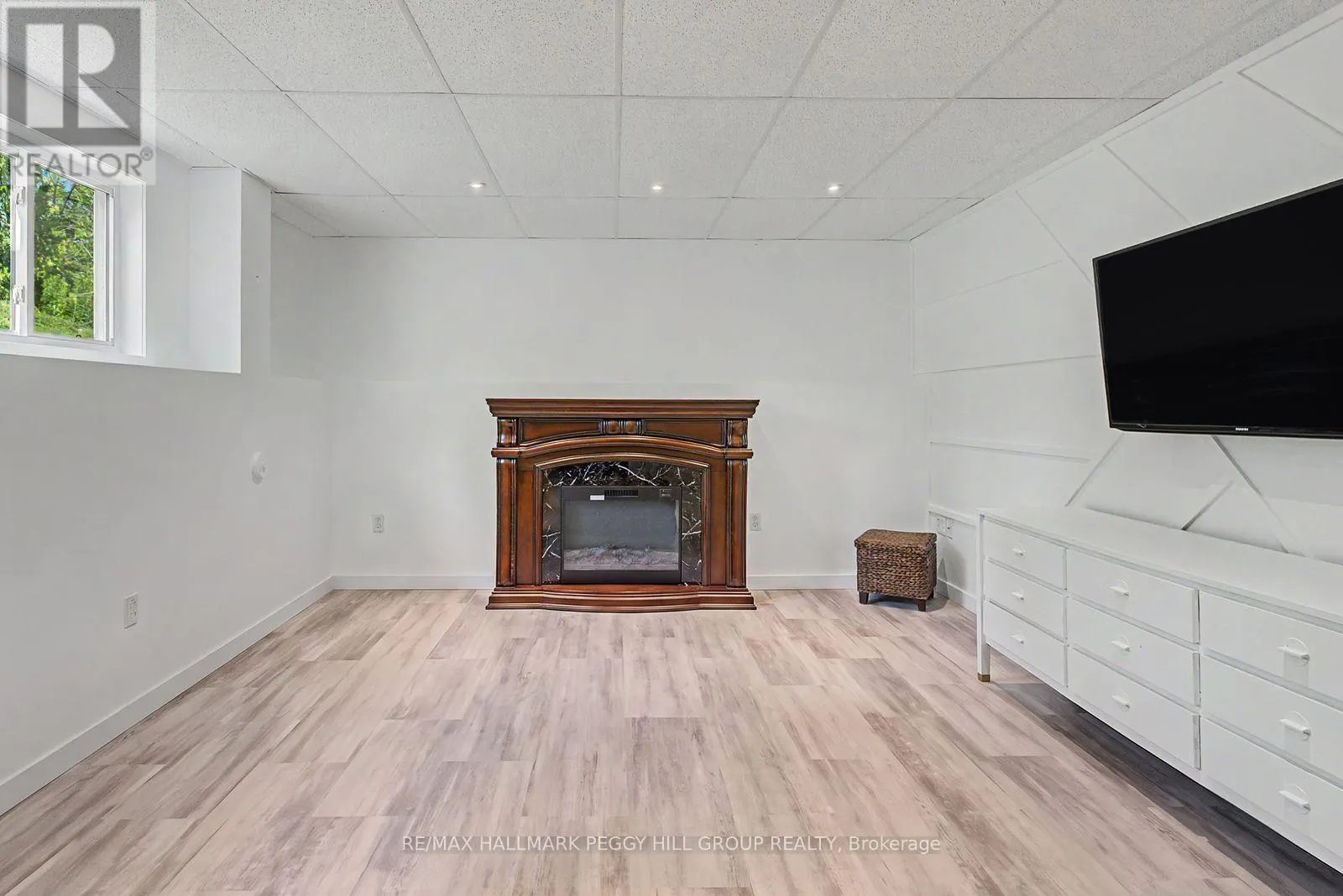 6 ROSEMARIE DRIVE