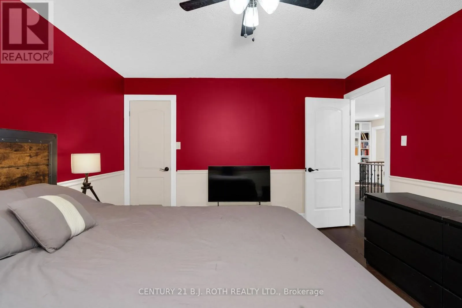 2 BRUSHWOOD CRESCENT