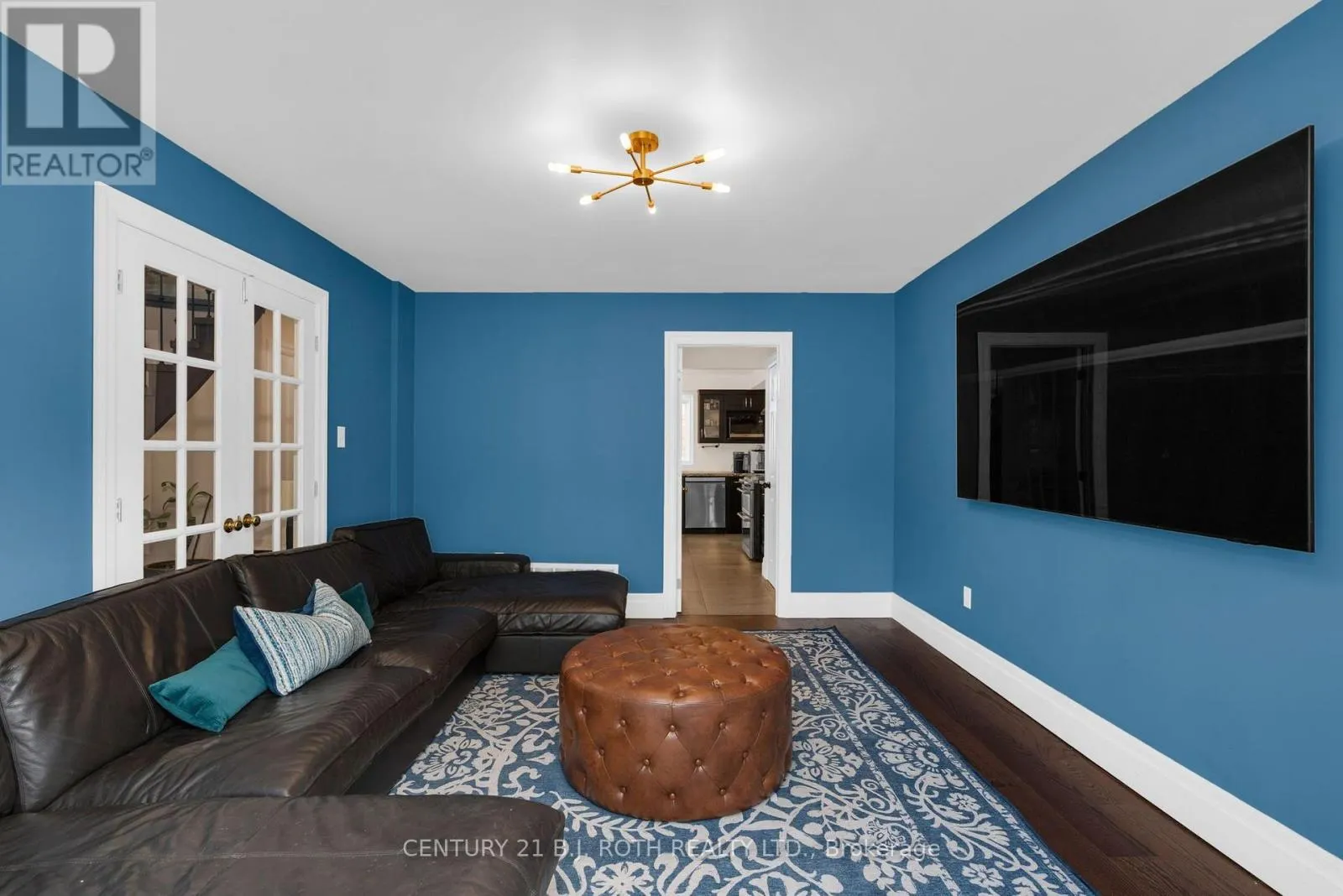 2 BRUSHWOOD CRESCENT