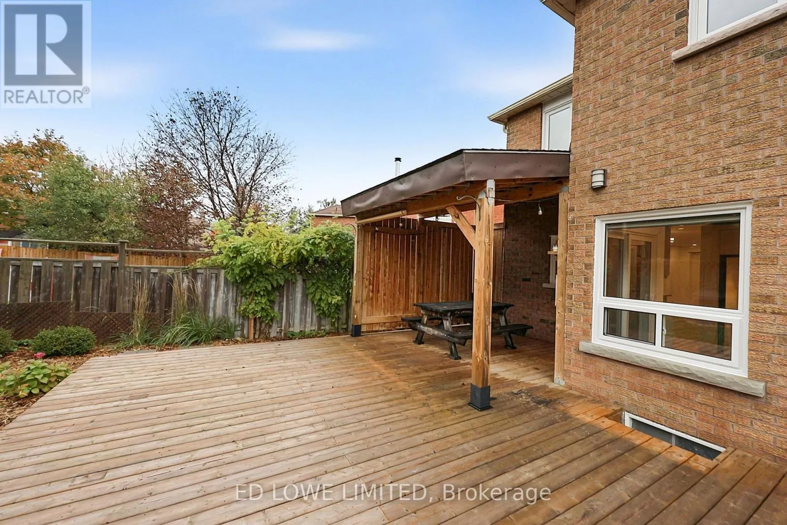 63 WEATHERUP CRESCENT