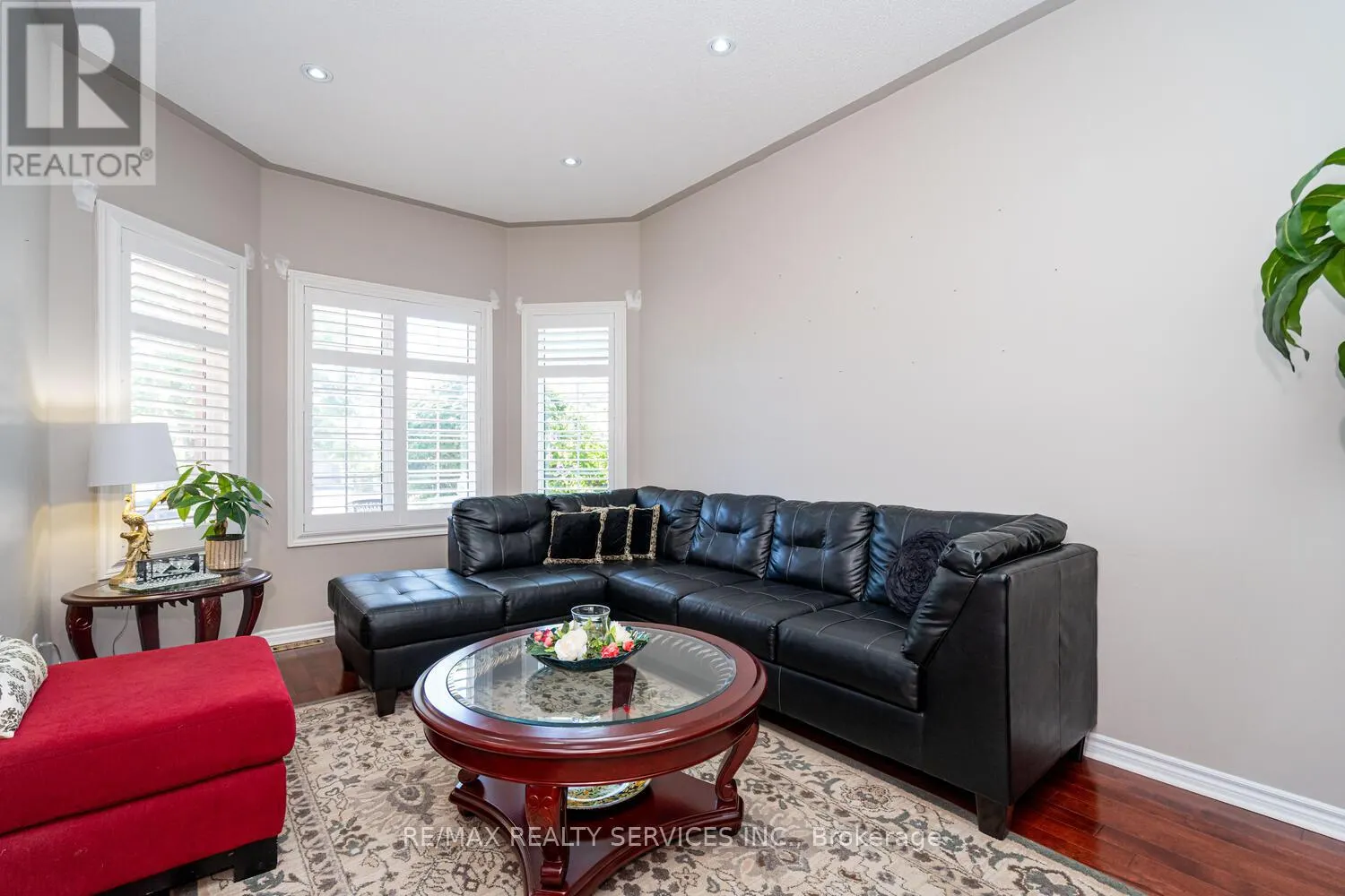 22 SOVEREIGN'S GATE