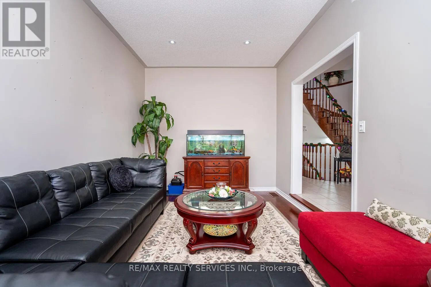 22 SOVEREIGN'S GATE