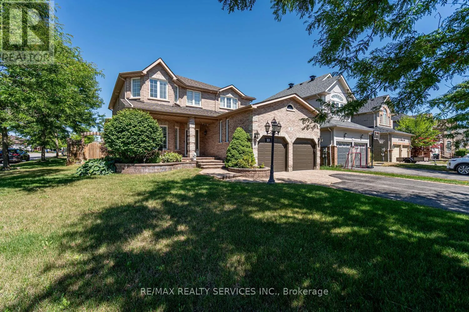 22 SOVEREIGN'S GATE