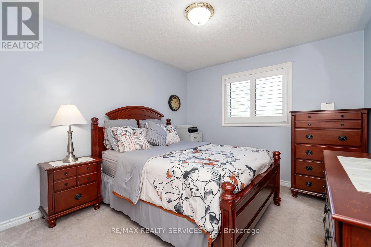 22 SOVEREIGN'S GATE