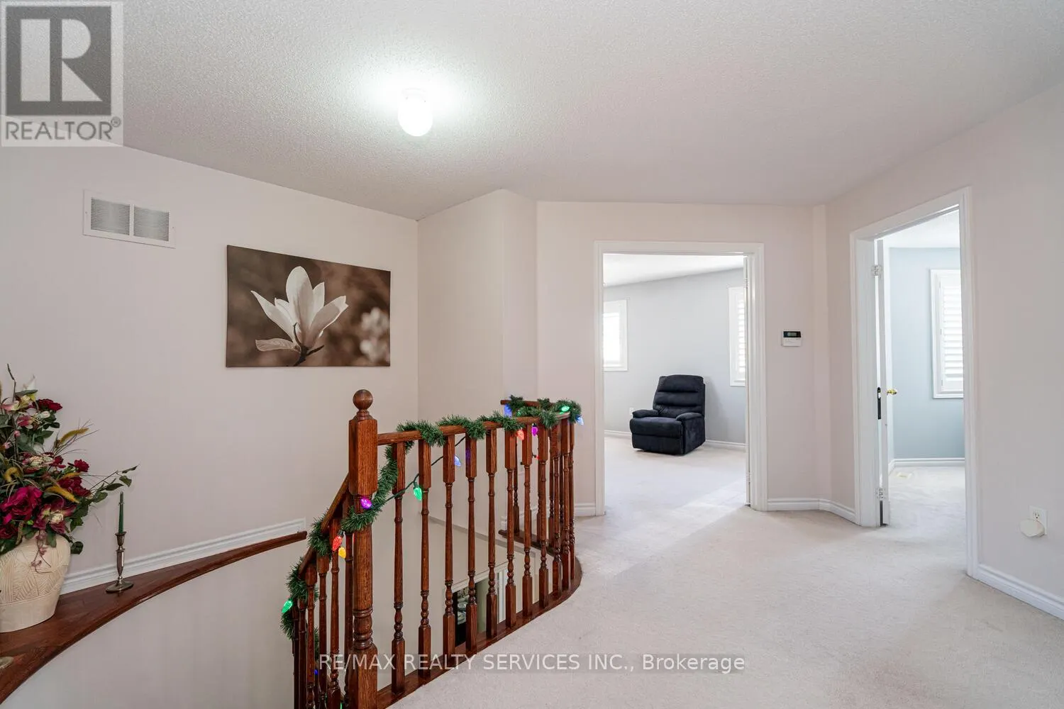 22 SOVEREIGN'S GATE