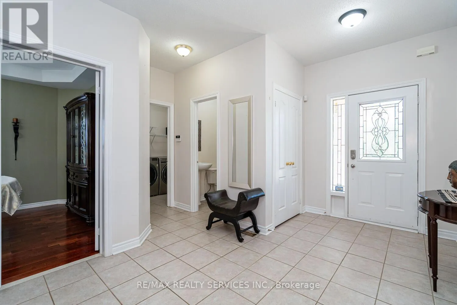 22 SOVEREIGN'S GATE