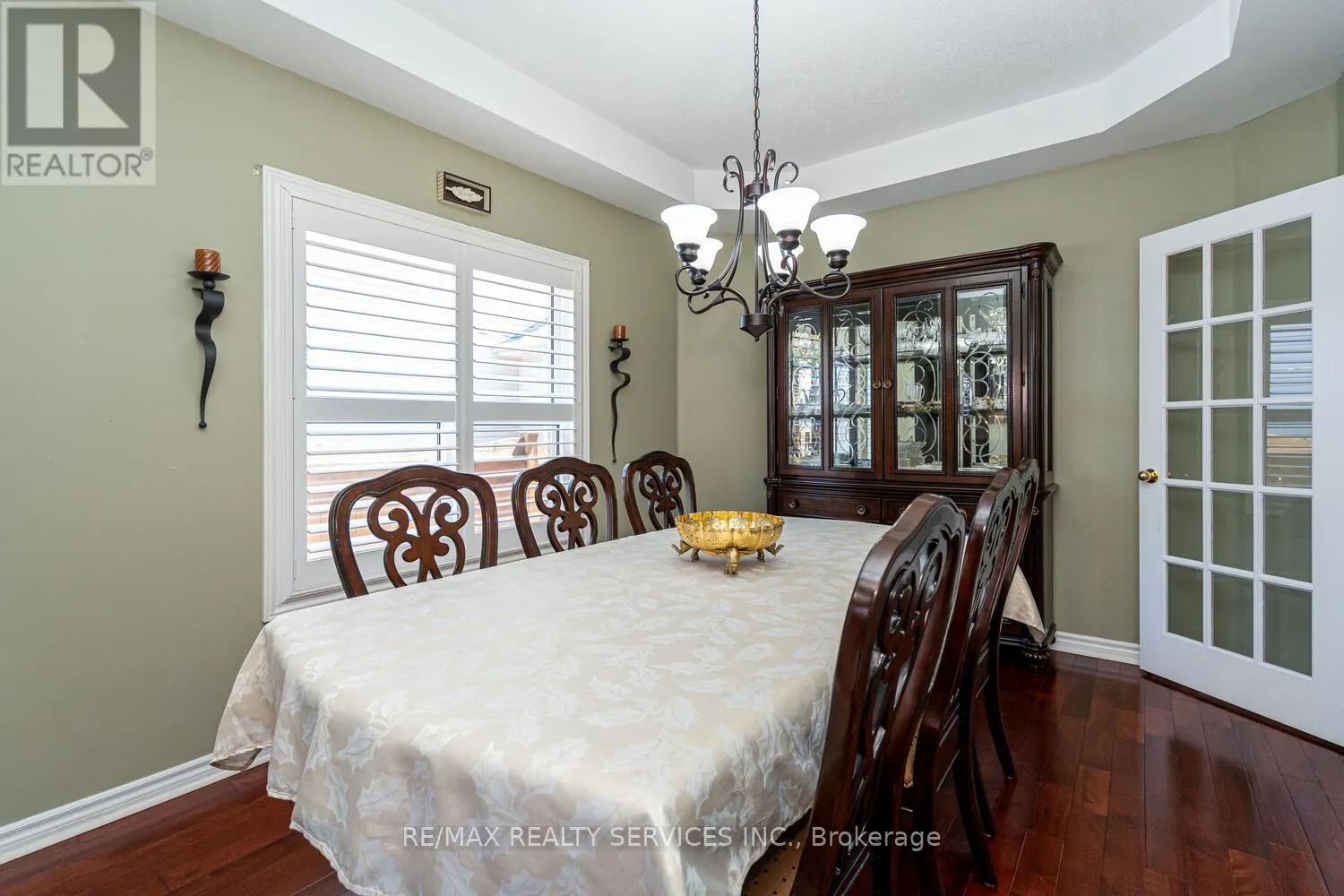 22 SOVEREIGN'S GATE